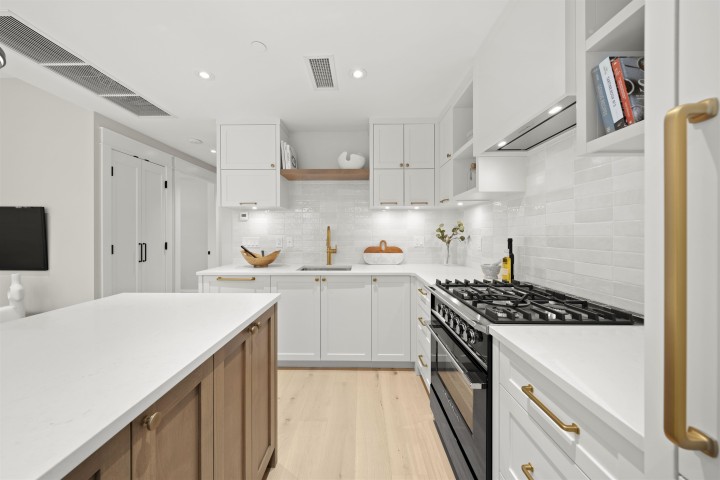 Photo 8 at 1458 W 45th Avenue, South Granville, Vancouver West