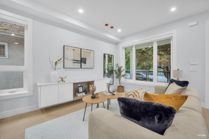 Photo 3 at 2619 Mcgill Street, Hastings Sunrise, Vancouver East