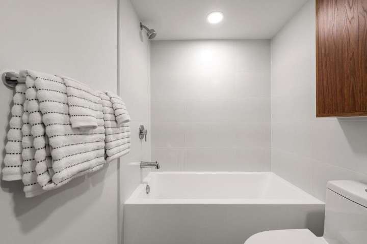 Photo 15 at 307 - 2419 Grant Street, Renfrew VE, Vancouver East