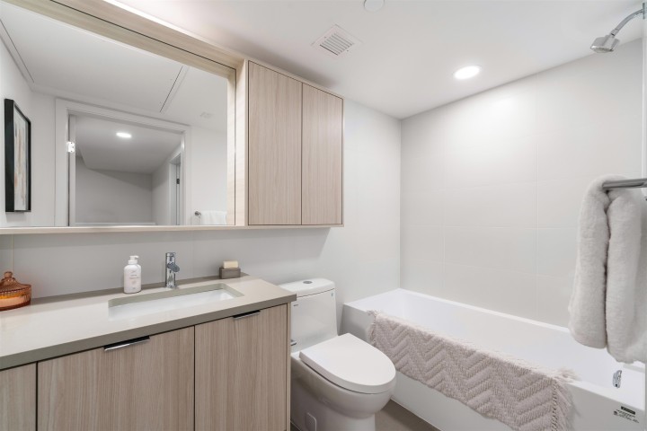 Photo 17 at 2421 Grant Street, Renfrew VE, Vancouver East