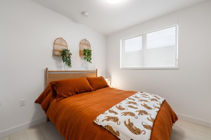 Photo 18 at 2421 Grant Street, Renfrew VE, Vancouver East