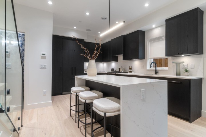 Photo 13 at 2 - 2539 Grant Street, Renfrew VE, Vancouver East