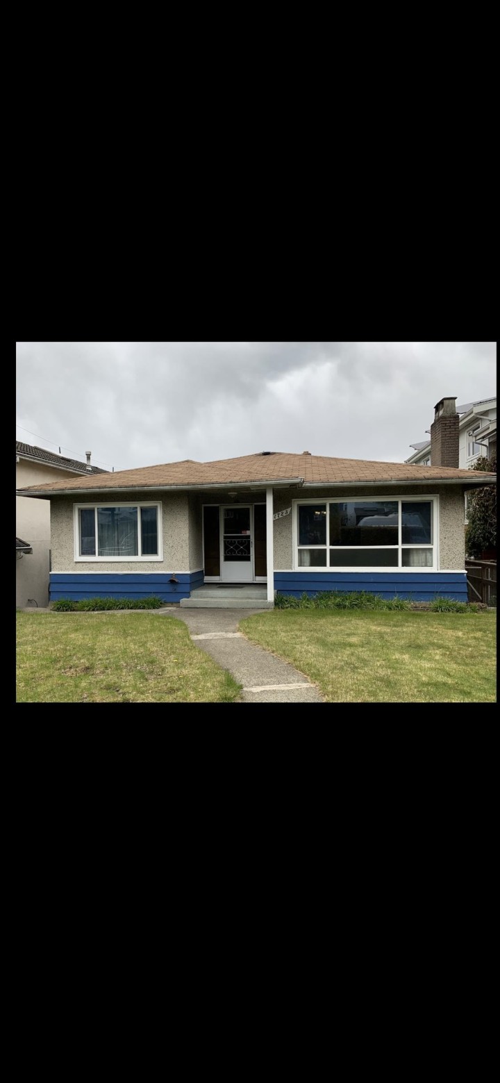 Photo 1 at 1723 E 33rd Avenue, Victoria VE, Vancouver East