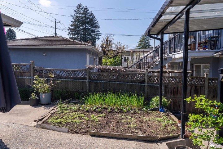 Photo 27 at 2576 E 27th Avenue, Collingwood VE, Vancouver East