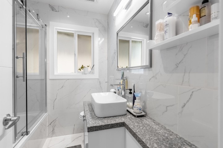 Photo 12 at 2576 E 27th Avenue, Collingwood VE, Vancouver East