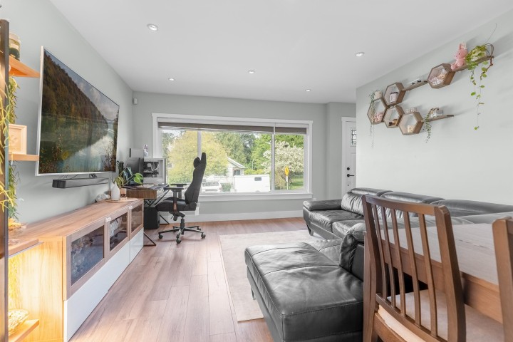 Photo 3 at 2576 E 27th Avenue, Collingwood VE, Vancouver East