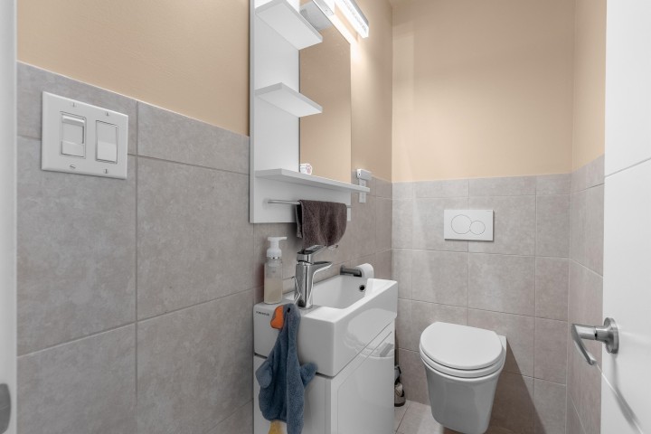 Photo 9 at 2576 E 27th Avenue, Collingwood VE, Vancouver East