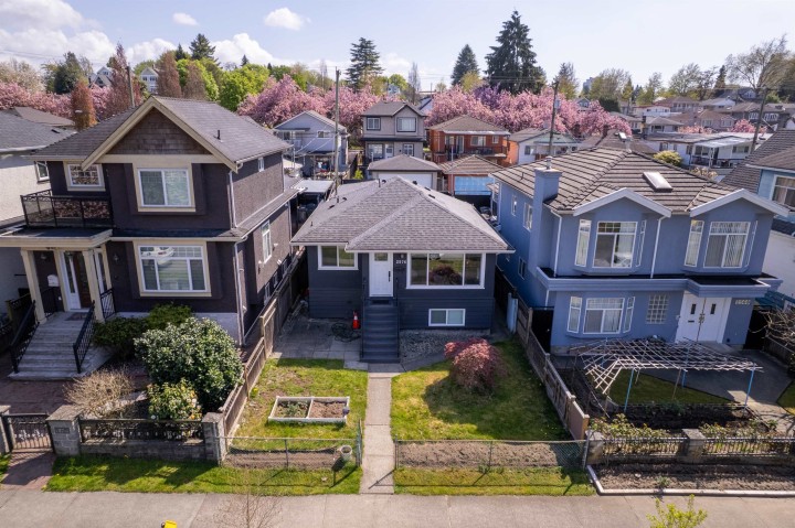 Photo 33 at 2576 E 27th Avenue, Collingwood VE, Vancouver East