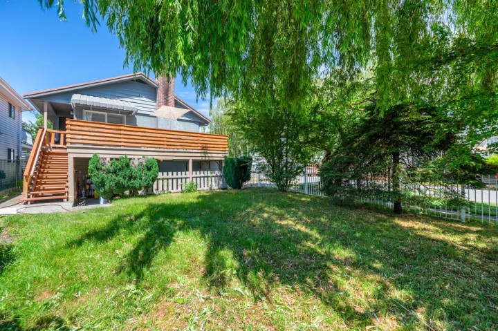 Photo 3 at 6175 Quebec Street, Main, Vancouver East