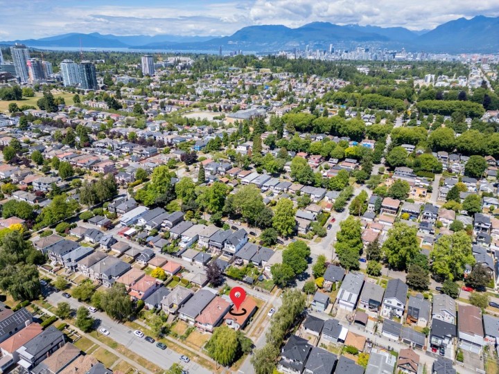 Photo 36 at 6175 Quebec Street, Main, Vancouver East