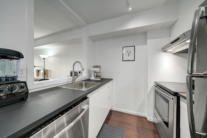 Photo 14 at 210 - 1099 E Broadway, Mount Pleasant VE, Vancouver East