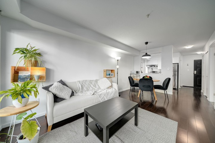 Photo 4 at 210 - 1099 E Broadway, Mount Pleasant VE, Vancouver East