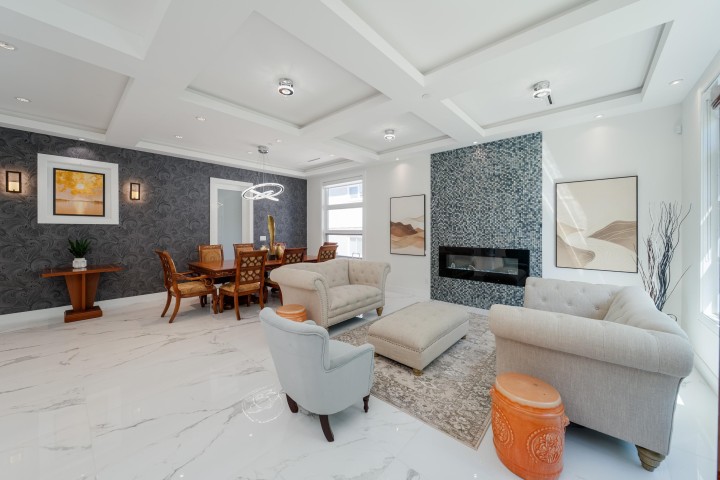 Photo 3 at 2277 E 28th Avenue, Victoria VE, Vancouver East