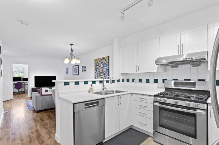 Photo 6 at 104 - 688 E 16th Avenue, Fraser VE, Vancouver East