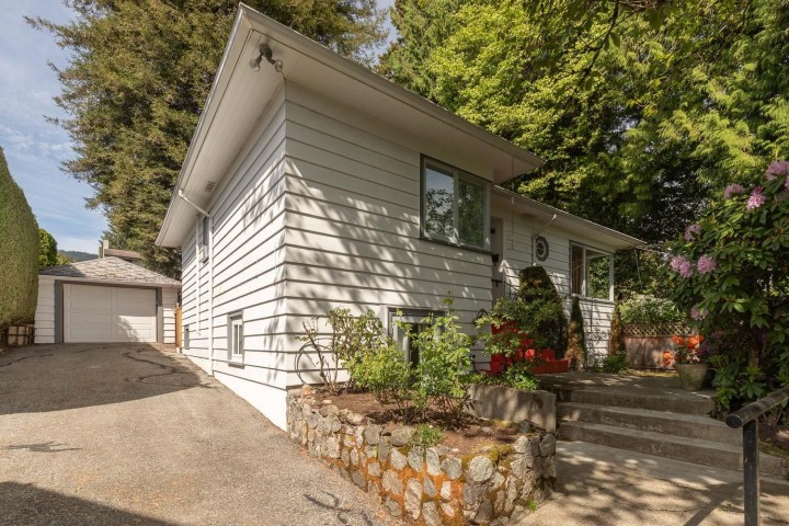 Photo 3 at 1441 Haywood Avenue, Ambleside, West Vancouver
