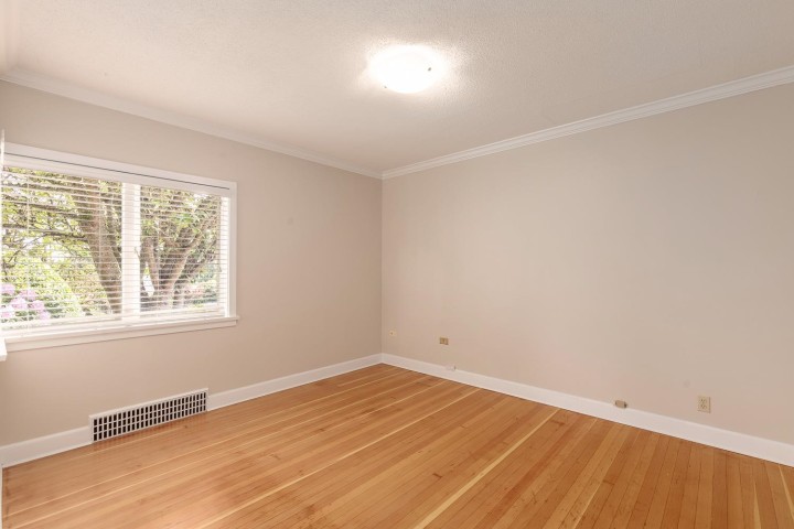 Photo 18 at 1441 Haywood Avenue, Ambleside, West Vancouver