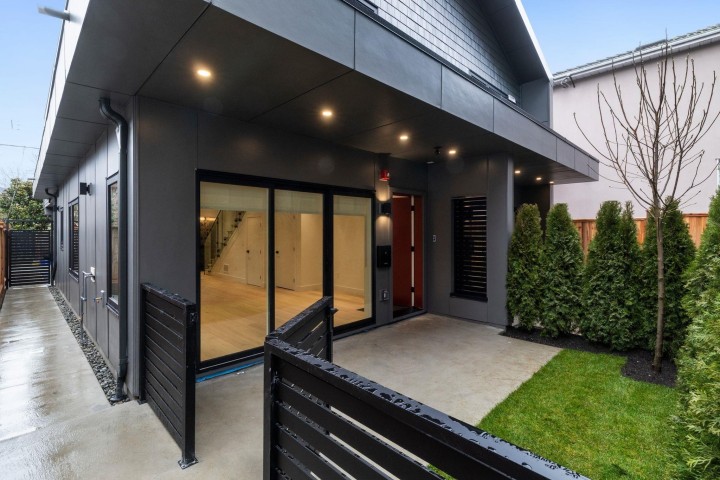 Photo 9 at 1 - 2539 Grant Avenue, Renfrew VE, Vancouver East