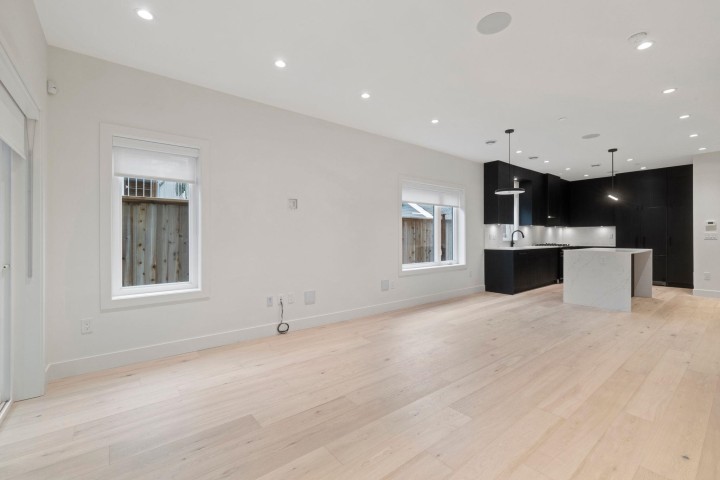 Photo 21 at 1 - 2539 Grant Avenue, Renfrew VE, Vancouver East