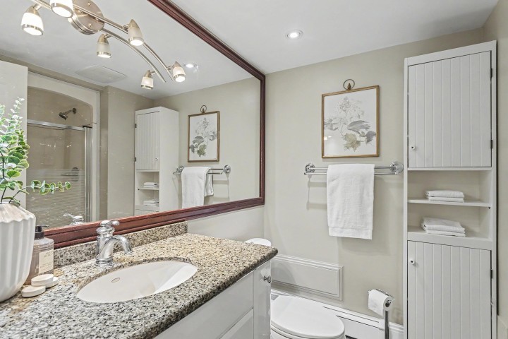 Photo 12 at 4072 Ontario Street, Main, Vancouver East