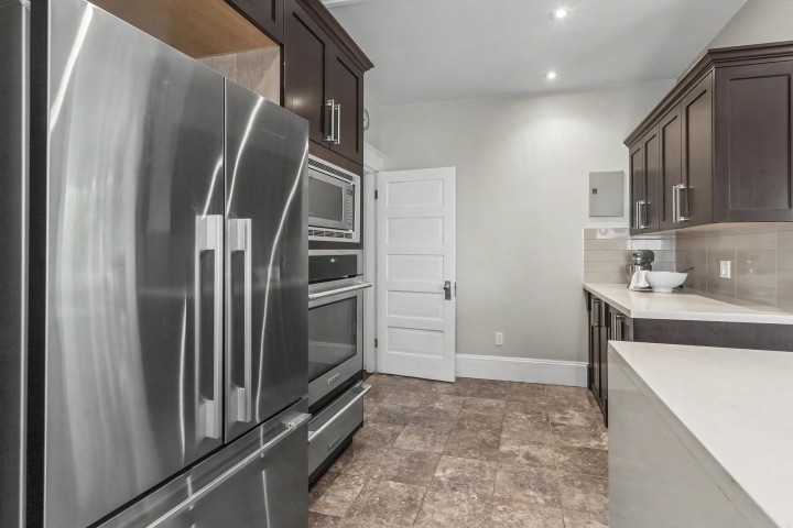 Photo 7 at 4072 Ontario Street, Main, Vancouver East