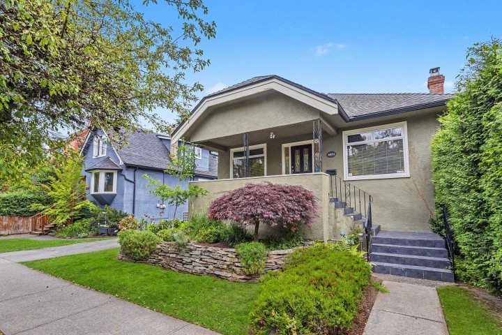 Photo 1 at 4072 Ontario Street, Main, Vancouver East