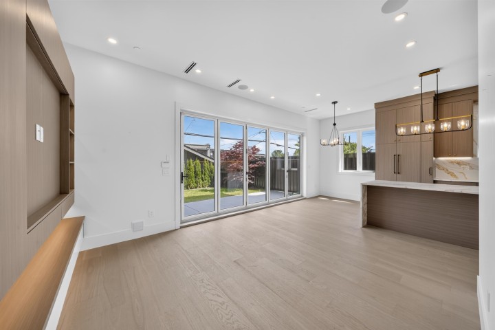 Photo 3 at 2 - 847 E 10th Avenue, Mount Pleasant VE, Vancouver East