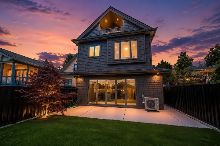 Photo 1 at 2 - 847 E 10th Avenue, Mount Pleasant VE, Vancouver East