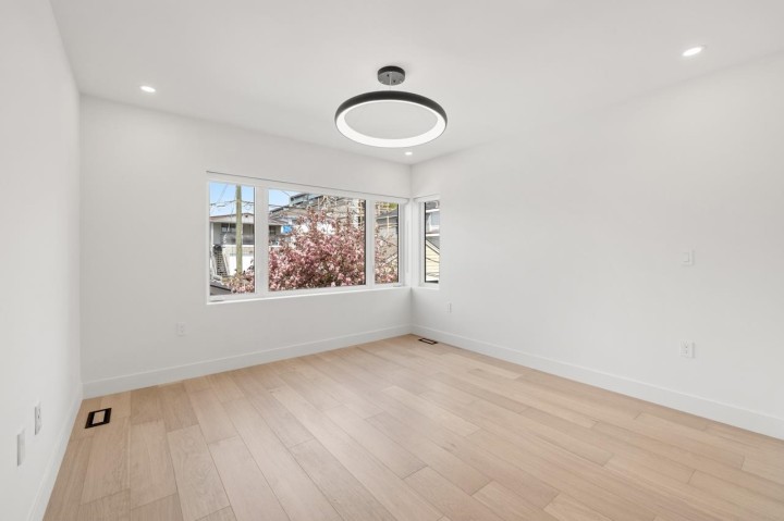 Photo 14 at 2 - 625 E 24th Avenue, Fraser VE, Vancouver East