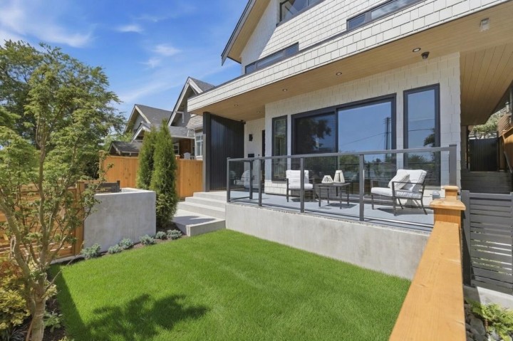 Photo 2 at 1 - 625 E 24th Avenue, Fraser VE, Vancouver East