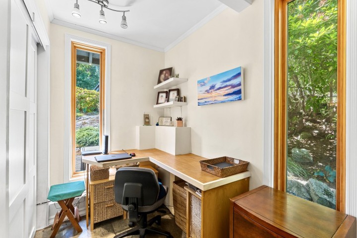 Photo 16 at 445 N Oxley Street, West Bay, West Vancouver