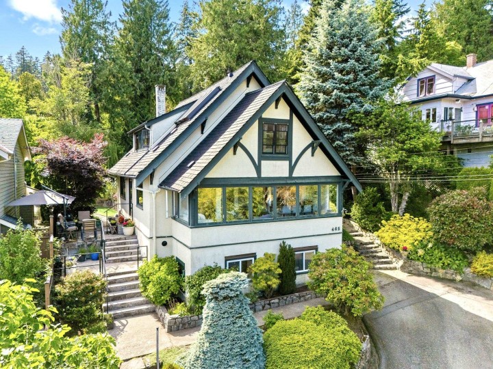Photo 1 at 445 N Oxley Street, West Bay, West Vancouver