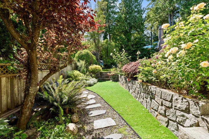 Photo 33 at 445 N Oxley Street, West Bay, West Vancouver