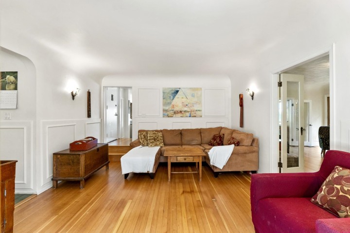 Photo 14 at 445 N Oxley Street, West Bay, West Vancouver