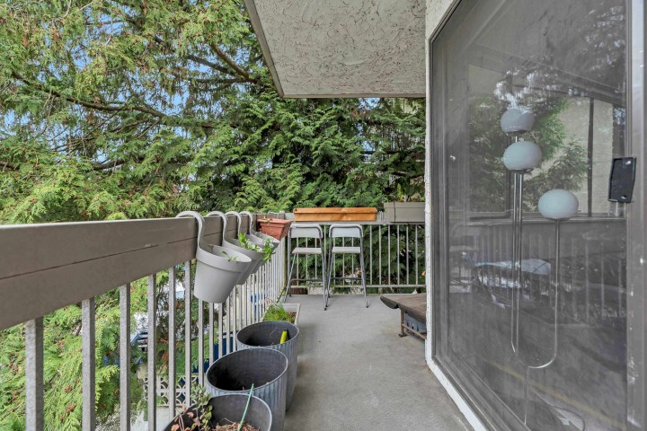 Photo 13 at 207 - 2080 Maple Street, Kitsilano, Vancouver West