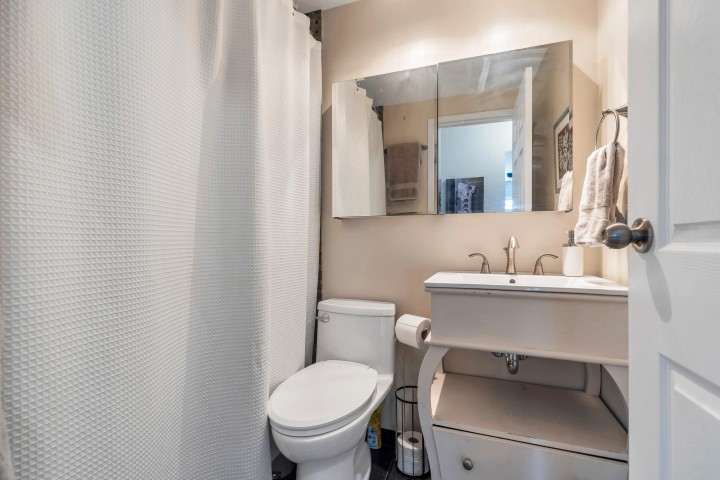 Photo 17 at 207 - 2080 Maple Street, Kitsilano, Vancouver West