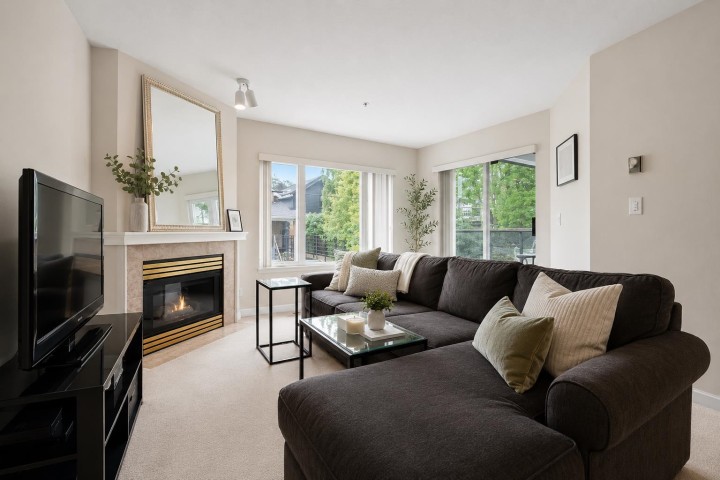 Photo 2 at 108 - 3250 W Broadway, Kitsilano, Vancouver West