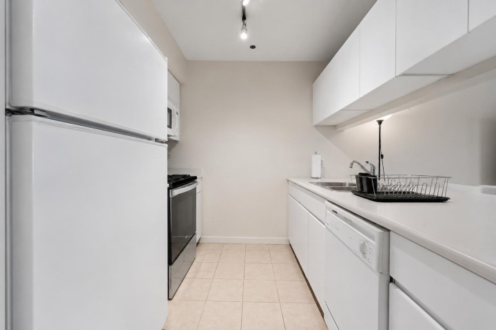 Photo 16 at 108 - 3250 W Broadway, Kitsilano, Vancouver West