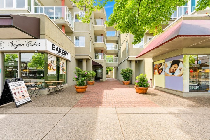 Photo 1 at 108 - 3250 W Broadway, Kitsilano, Vancouver West