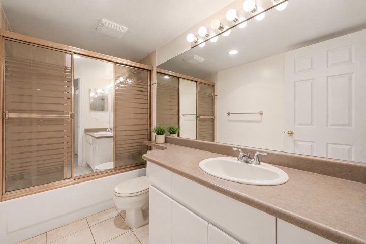 Photo 24 at 108 - 3250 W Broadway, Kitsilano, Vancouver West