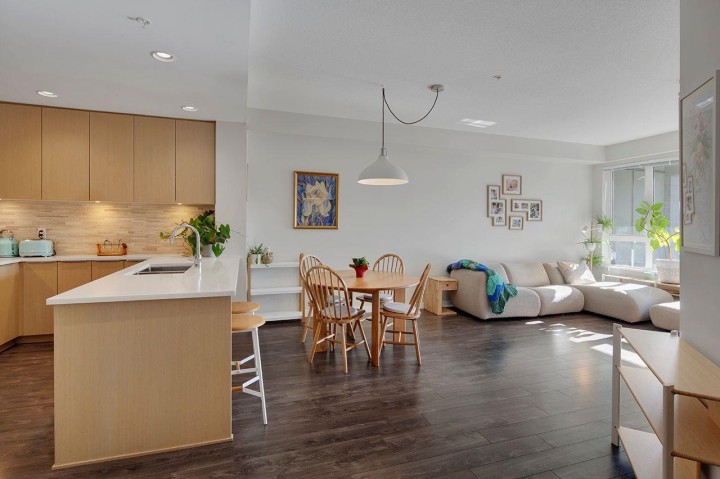 Photo 7 at 207 - 3825 Cates Landing Way, Roche Point, North Vancouver