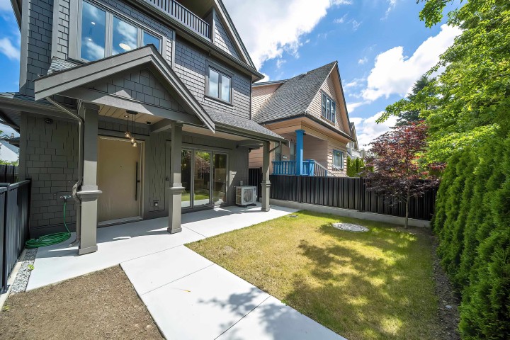 Photo 17 at 1 - 847 E 10th Avenue, Mount Pleasant VE, Vancouver East