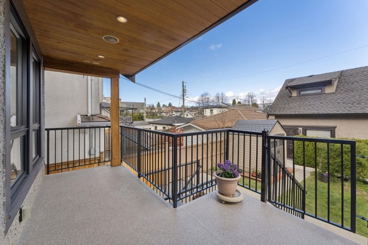 Photo 23 at 3233 Grant Street, Renfrew VE, Vancouver East