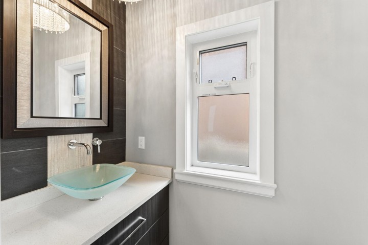 Photo 5 at 3233 Grant Street, Renfrew VE, Vancouver East