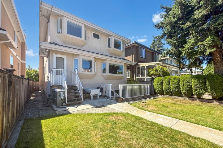 Photo 2 at 2755 W 20th Avenue, Arbutus, Vancouver West