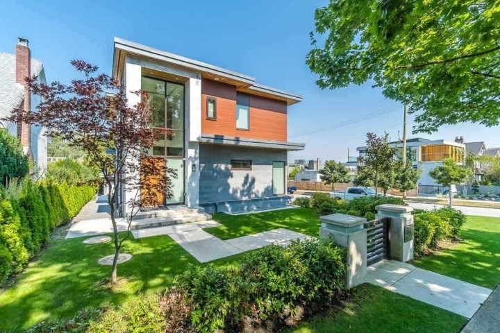 Photo 2 at 3011 W 27th Avenue, MacKenzie Heights, Vancouver West