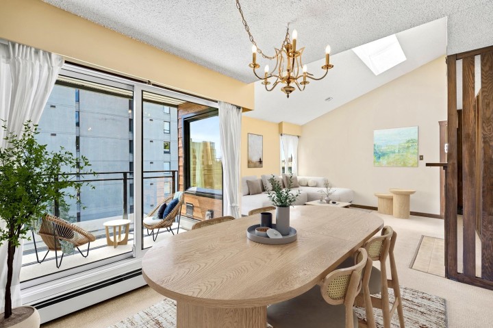 Photo 12 at 403 - 1340 Duchess Avenue, Ambleside, West Vancouver