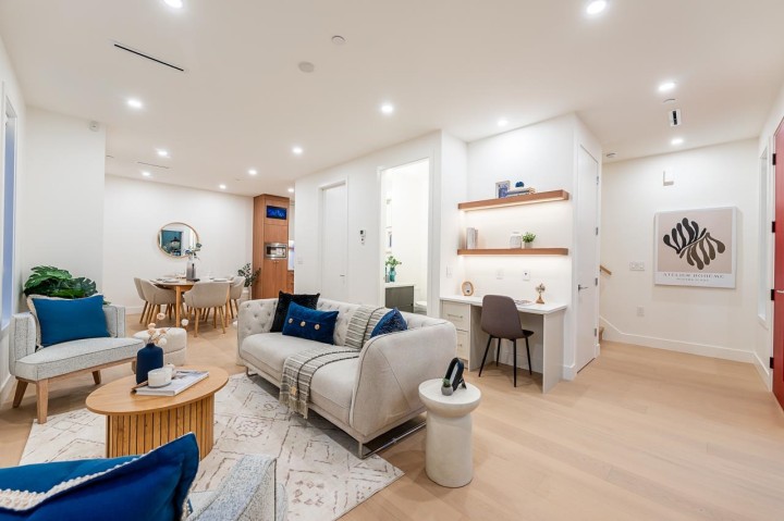 Photo 10 at 1 - 1845 E 51st Avenue, Killarney VE, Vancouver East
