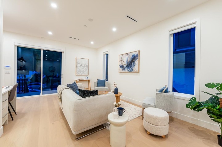 Photo 11 at 1 - 1845 E 51st Avenue, Killarney VE, Vancouver East