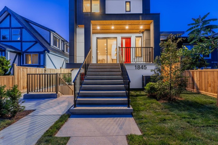 Photo 4 at 1 - 1845 E 51st Avenue, Killarney VE, Vancouver East