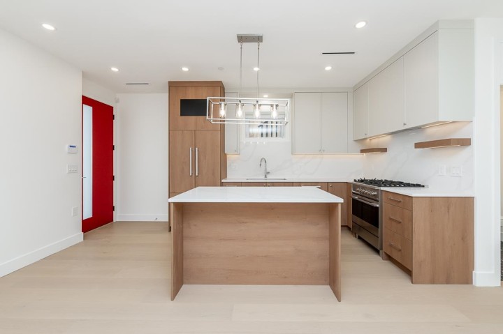 Photo 12 at 2 - 1845 E 51st Avenue, Killarney VE, Vancouver East